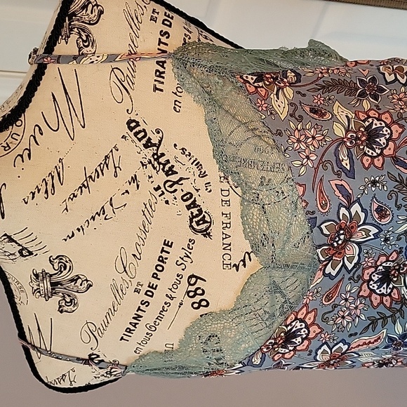 ⭐️NEW⭐️Fall floral camisole - Picture 2 of 8